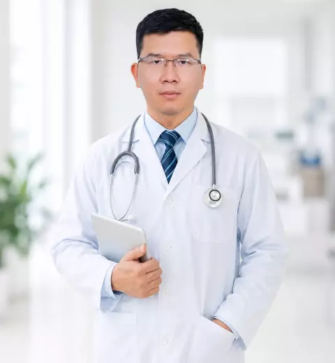 ThS.BSNT Phạm Vũ Út