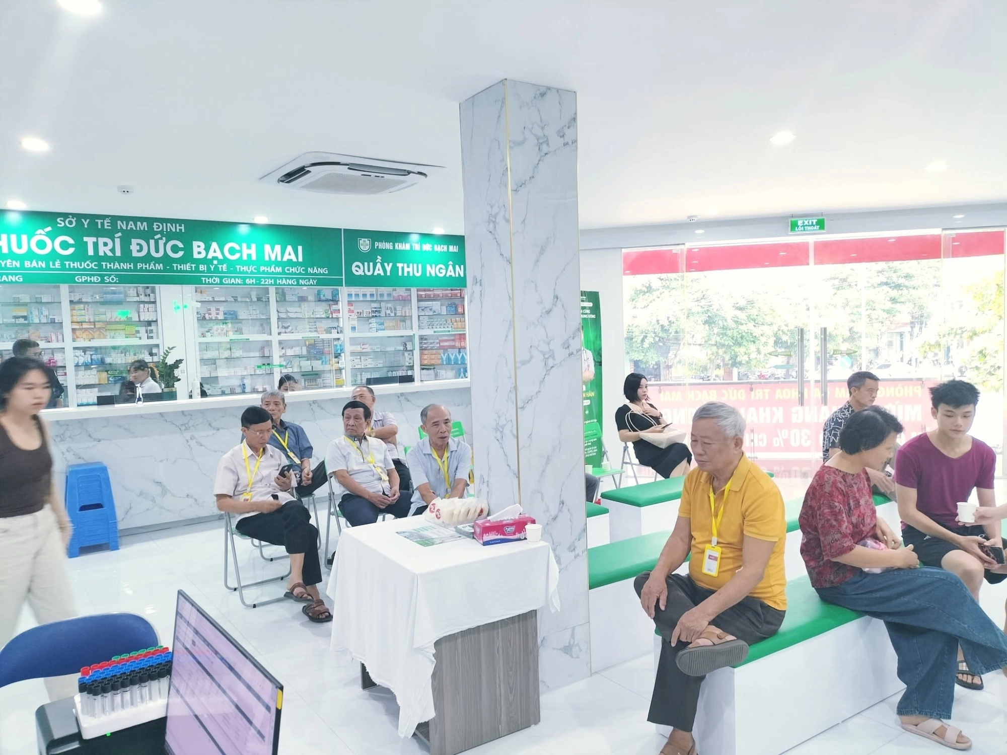 Khu vực nghỉ sau nội soi kh&ocirc;ng đau tại Ph&ograve;ng kh&aacute;m Tr&iacute; Đức