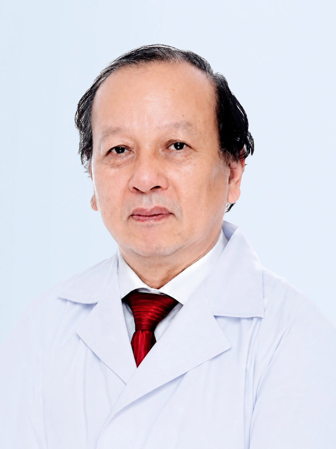 PGS.TS.BS Trần Ho&agrave;ng Th&agrave;nh b&aacute;c sĩ Nội Tổng qu&aacute;t