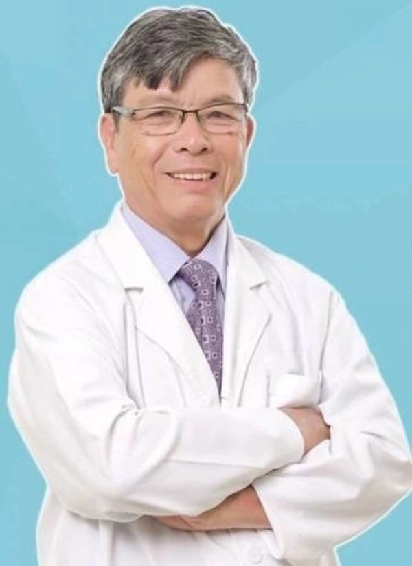 PGS.TS Nguyễn Văn B&agrave;ng kh&aacute;m Nhi tại Ph&ograve;ng kh&aacute;m Tr&iacute; Đức Bạch Mai